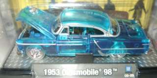  53 OLDSMOBILE 98 BLUE M2 MACHINES CLEARLY AUTO THENTICS DIECAST 1 