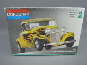 Monogram 1932 Ford Roadster Street Rod Model Kit MIB FS  