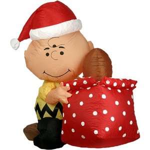  Charlie Brown & Christmas Present 4 Foot Air Blown 