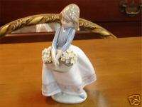 Lladro Figurine May Flowers in Excellent Condition  