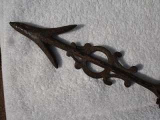 Antique Lightning Rod Cast Iron Weather Vane Arrow  
