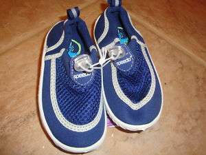 NEW Speedo Boys Kids shoes size 5/6 water swim river  