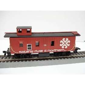   River & Northern Cupola Caboose #10 HO Scale by Bachmann Toys & Games