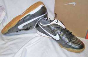 Nike JR. TIEMPO NATURAL IC Soccer Shoes   NIB  4 US  