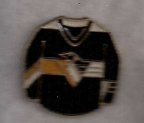 PITTSBURGH PENGUINS OLD BLACK JERSEY WITH YELLOW PIN  