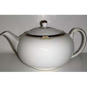  Wedgwood Cavendish Teapot With Lid 