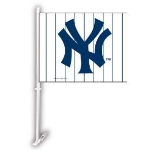   68910   New York Yankees Car Flag W/Wall Brackett