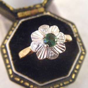 VINTAGE 1970s GREEN TOURMALINE & DIAMOND RING in 18CT GOLD size L 