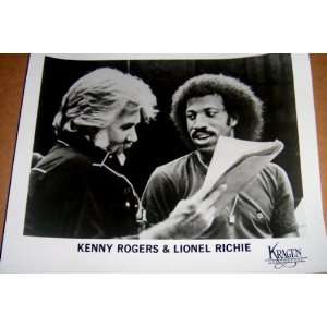  Singers Kenny Rogers & Lionel Richie Publicity Photograph 