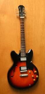 Miniature Jazz Guitar Gibson 350 Style 3T Sunburst 2  