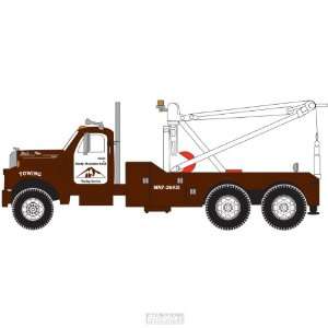    N RTR Mack B Tow Truck, Rocky Mountain Towing Toys & Games