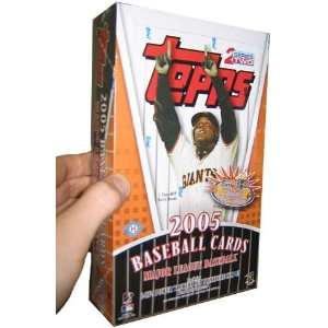  2005 Topps Series 2 Baseball Hobby Box (36 packs/box 