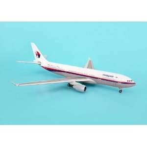  JC Wings Malaysia A330 200 Model Airplane 