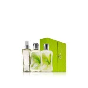 Bath & Body Works Signature Collection White Citrus Gift Set Featuring 