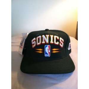  Seattle Supersonics Vintage Spike Away Snapback Hat 