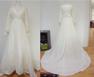 VINTAGE SHEER LACE PEARLS LINED LONG TRAIN IVORY WEDDING DRESS GOWN 