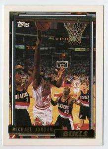 1992 93 TOPPS #141 MICHAEL JORDAN GOLD CARD  