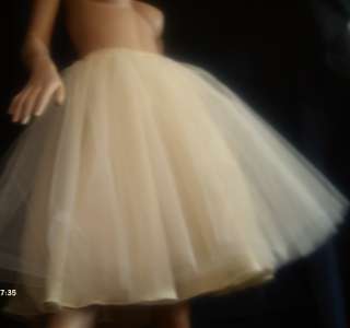 THIS SKIRT CAN BE ORDER IN BLACK ,BLUE, POLKA DOT,WHITE, PINK ,GREEN 