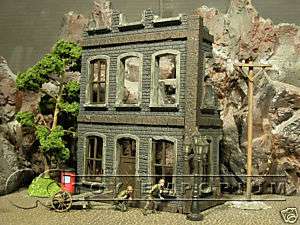 COMPLETELY ASSEMBLED 135 WWII Custom 3 Story Home Ruin  