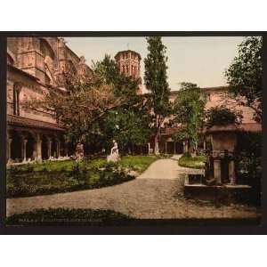   Photochrom Reprint of Museum court, Toulouse, France