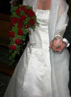aufwendig gearbeites Brautkleid Hochzeitskleid GrS mit Schleppe in 