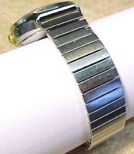 Benrus ~ Vintage Mens Automatic Wristwatch w/ Date Display; 17 Jewels 