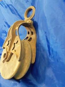 Antique Vintage Wheel Farm Pulley Cast Iron Barn Well Pulley DOUBLE 