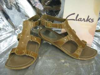Clarks Powder Shaker Stone Leather Sandals  