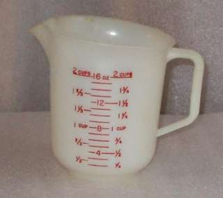 VINTAGE TUPPERWARE 2 CUP/16OZ MEASURING CUP  