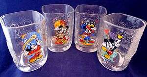 Disney World Amusement Park Mickey Mouse Complete Set 4 Glass Glasses 