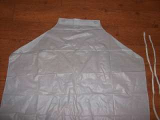 NEW DISPOSABLE PROTECTIVE PLASTIC MEDICAL APRONS  