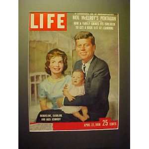  John F. Kennedy, Jacqueline & Caroline Kennedy April 21 