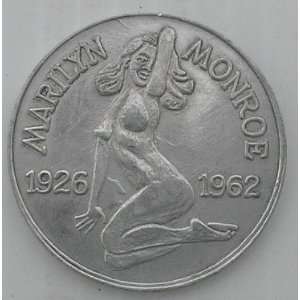 Joe DiMaggio Marilyn Monroe Aluminum Commemorative Coin