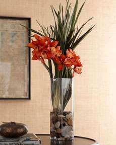 H5SW1 Red Orchid in Clear Vase