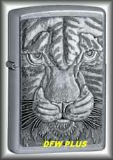 AUTHENTIC Zippo Tiger Emblem Street Chrome Lighter 2028  