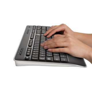 Logitech 920 002553 MK520 Wireless Keyboard and Mouse Combo  