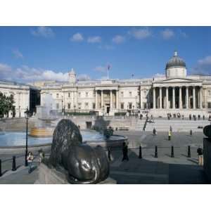  National Gallery and Trafalgar Square, London, England 