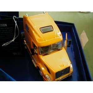    Volvo VNL 670 1/53 Scale 141 Individual Parts Toys & Games