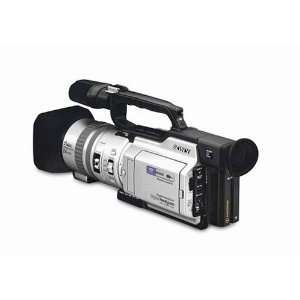  Sony DCRVX2000 MiniDV Digital Camcorder with 2.5 LCD 