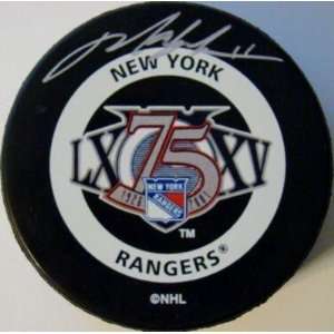   Puck   75th ann STEINER   Autographed NHL Pucks