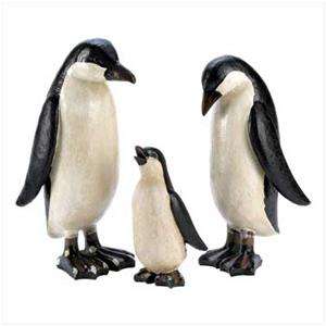  PENGUIN Family Figurines/STATUES~Mom, Dad & Baby~Wood Carving look